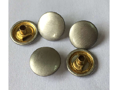 How to prevent Jiangmen copper buttons from fading when washing clothes